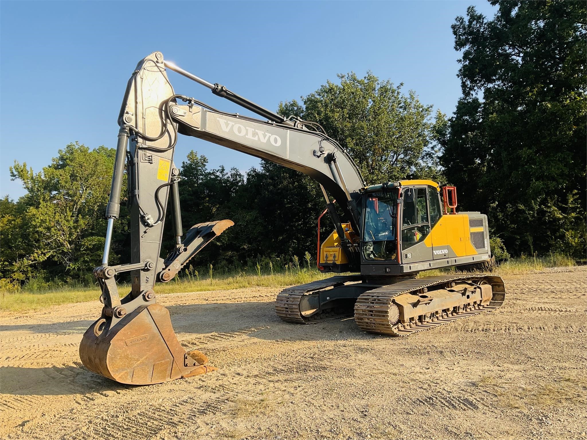 2020 VOLVO Excavator EC220EL