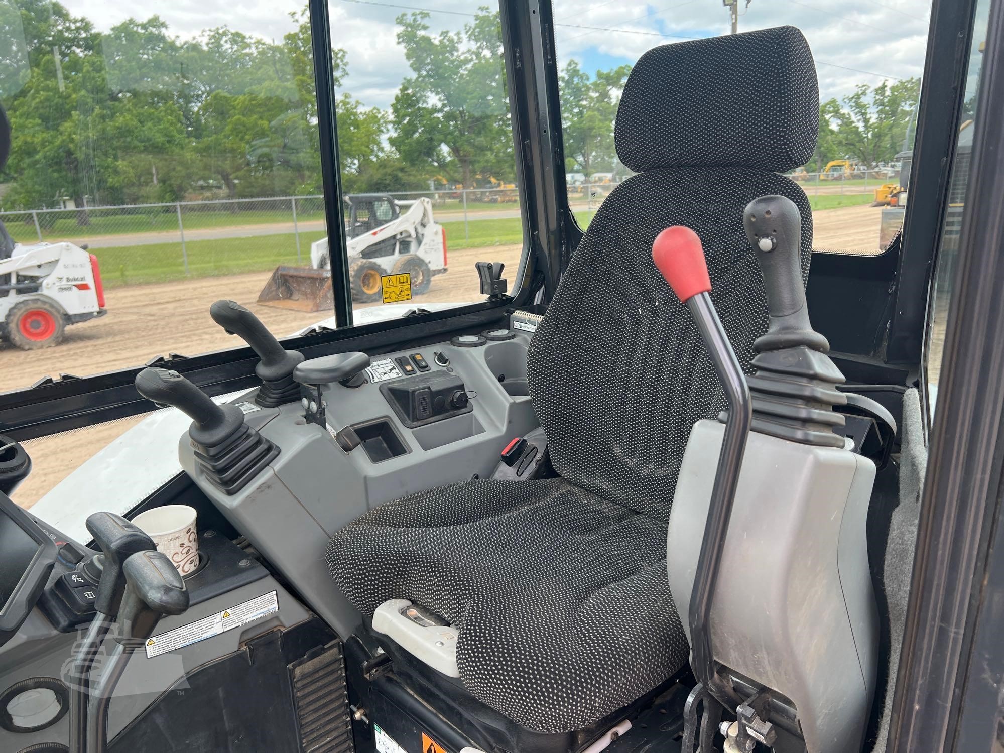 2022 Bobcat E50